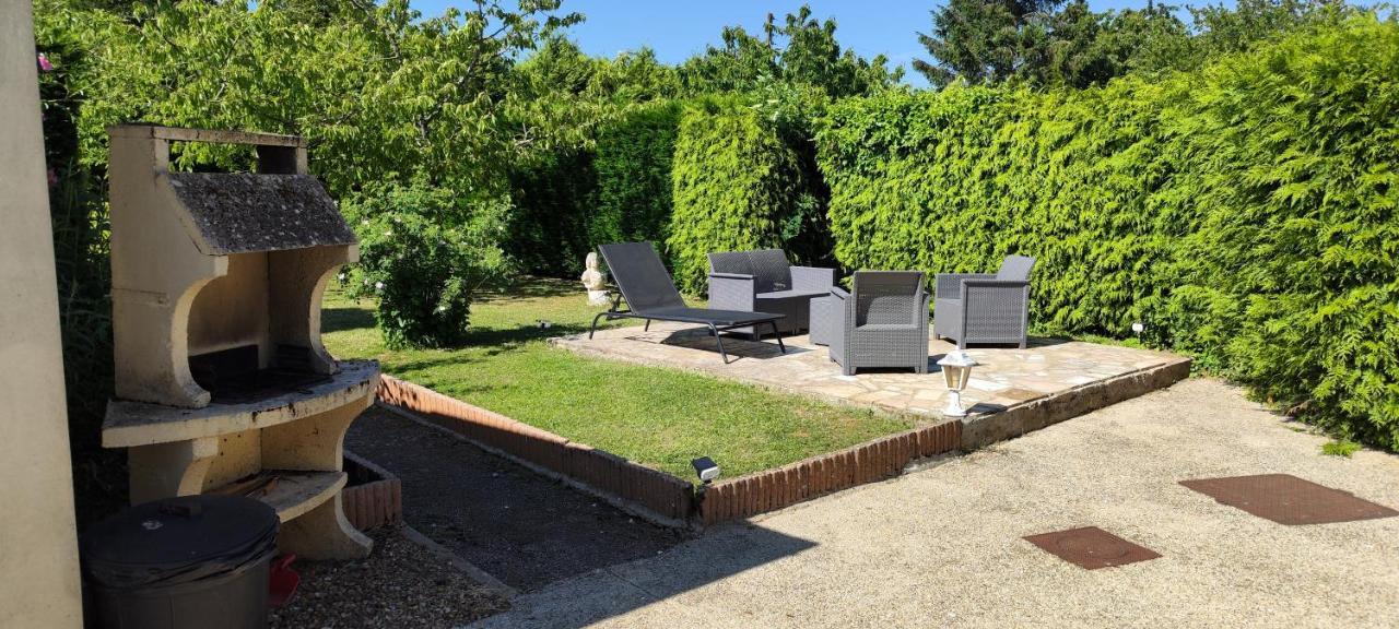 Maison De Village Avec Exterieur Oysonville Dış mekan fotoğraf